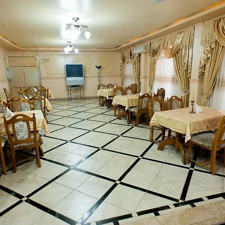 מלון Vinogradiv *